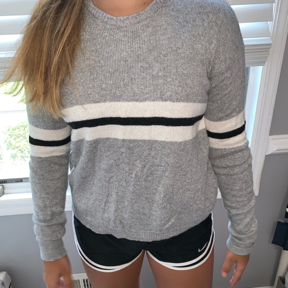 Brandy Melville sweater